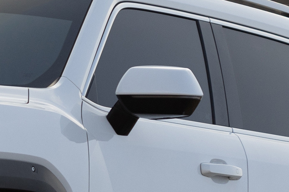 Haval H7 Drivers Side Mirror Front Angle in UAE