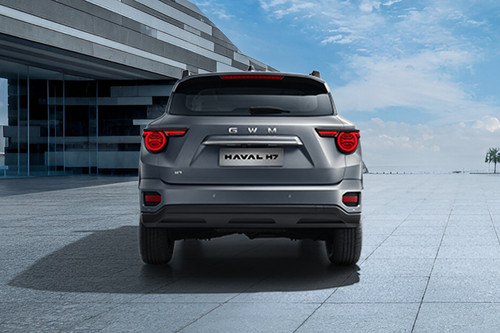 Full Rear View of Haval H7