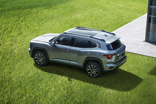 Rear Cross Side View of Haval H7