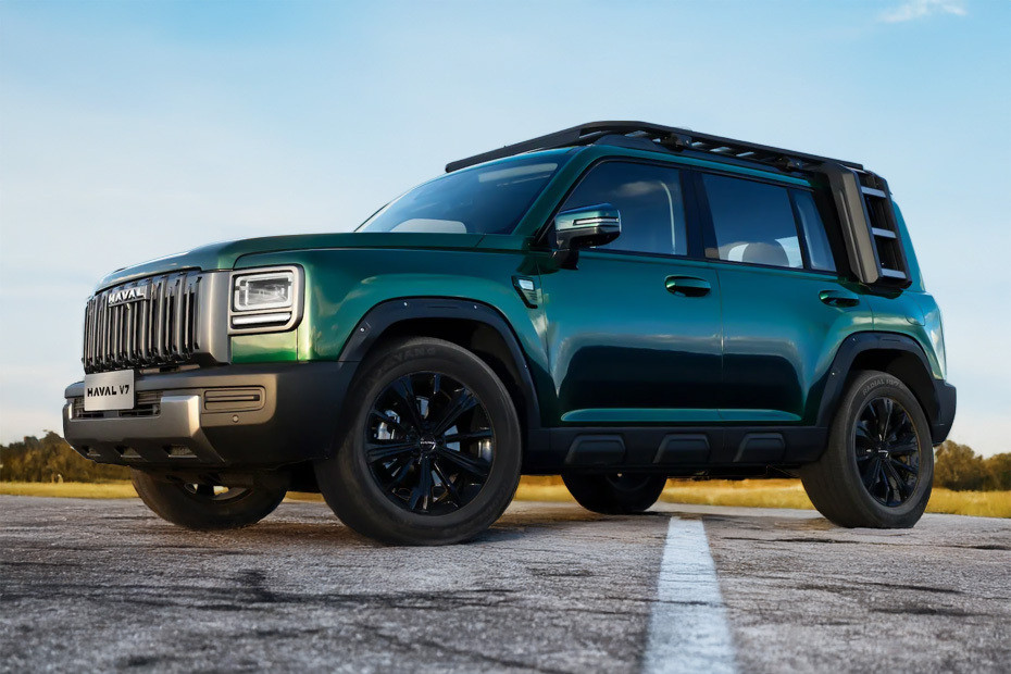 V7 Front deep low Angle View in UAE