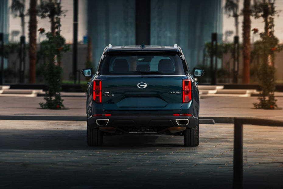 Full Rear View of GAC GS8 Full Rear View of GAC GS8