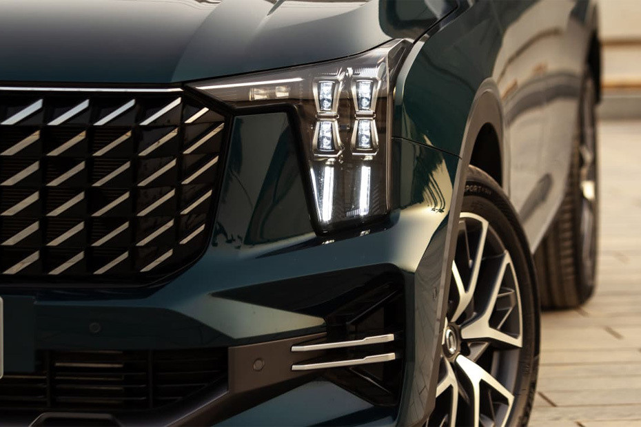 GS8 Headlight in UAE