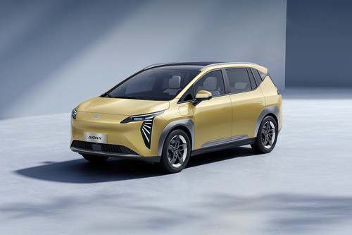 Aion Y Front angle low view