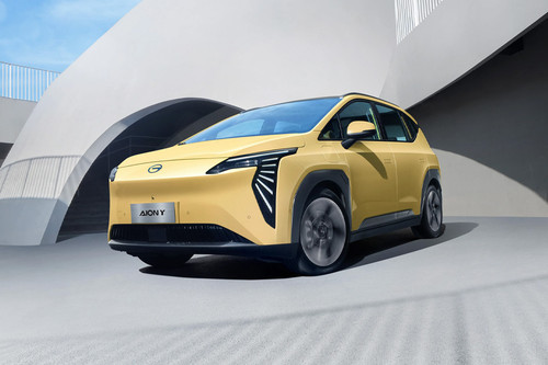 Aion Y Front deep low Angle View