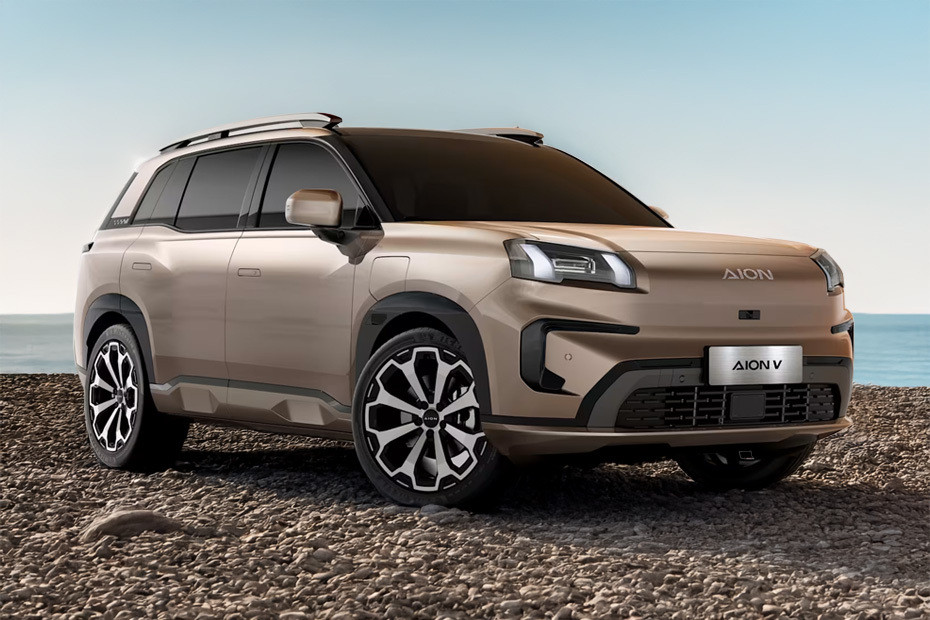 GAC Aion V Front Medium View