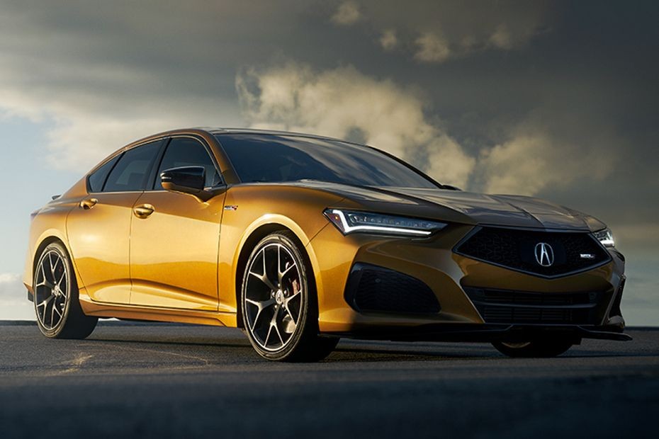 Acura TLX Front Cross Side View in UAE