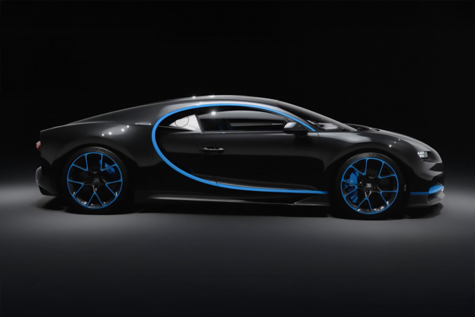 Chiron Medium Angle Front View