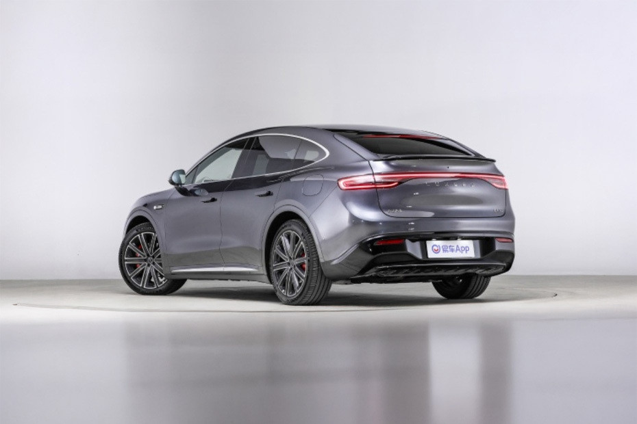 Rear Cross Side View of Chery Luxeed R7 in UAE