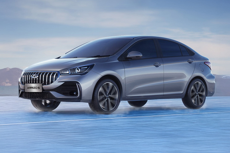 Chery Arrizo 5 Front Side View