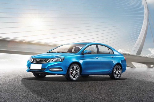 Geely EC7 Front Side View