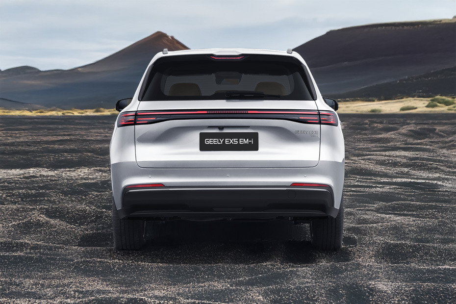 Full Rear View of Geely EX5 EM-i