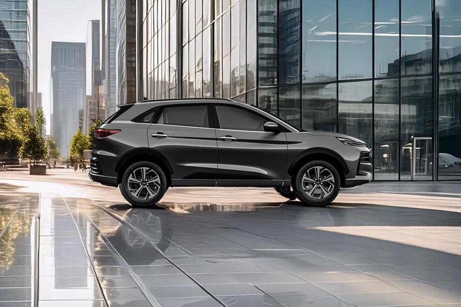 JS6 Medium Angle Front View in UAE