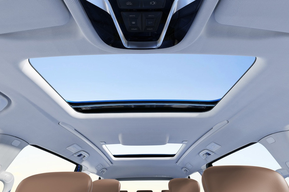 JAC RF8 Sunroof Moonroof in UAE