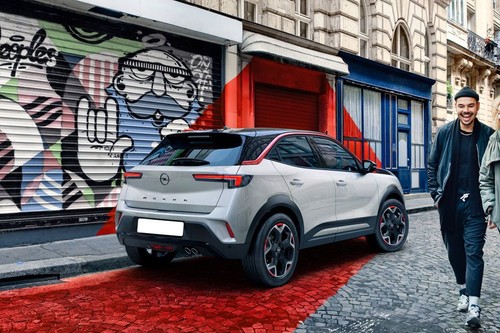 Mokka Rear angle view