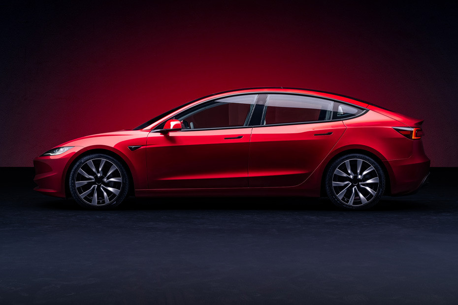 Model 3	 Side view Model 3	 Side view