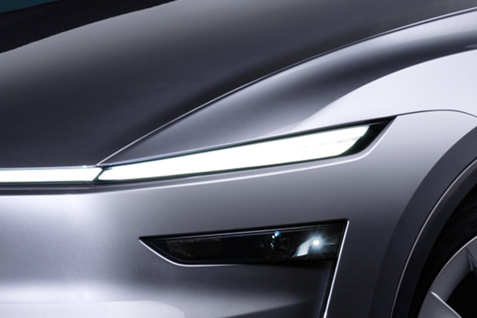 Model Y Headlight in UAE