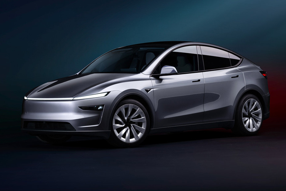 Model Y Side view in UAE