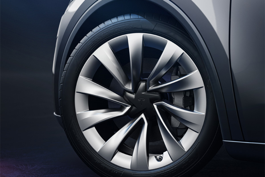 Model Y Wheel in UAE
