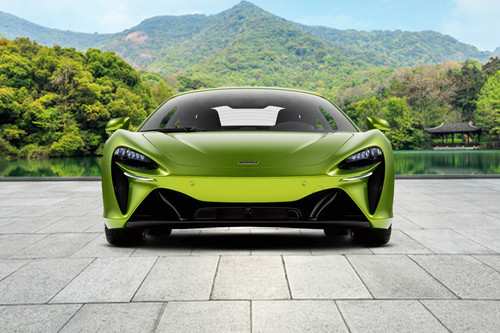 Full Front View of Artura