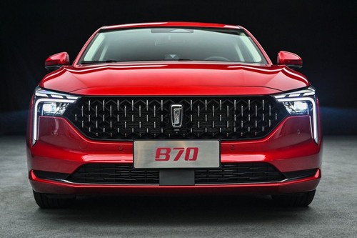 Full Front View of B70