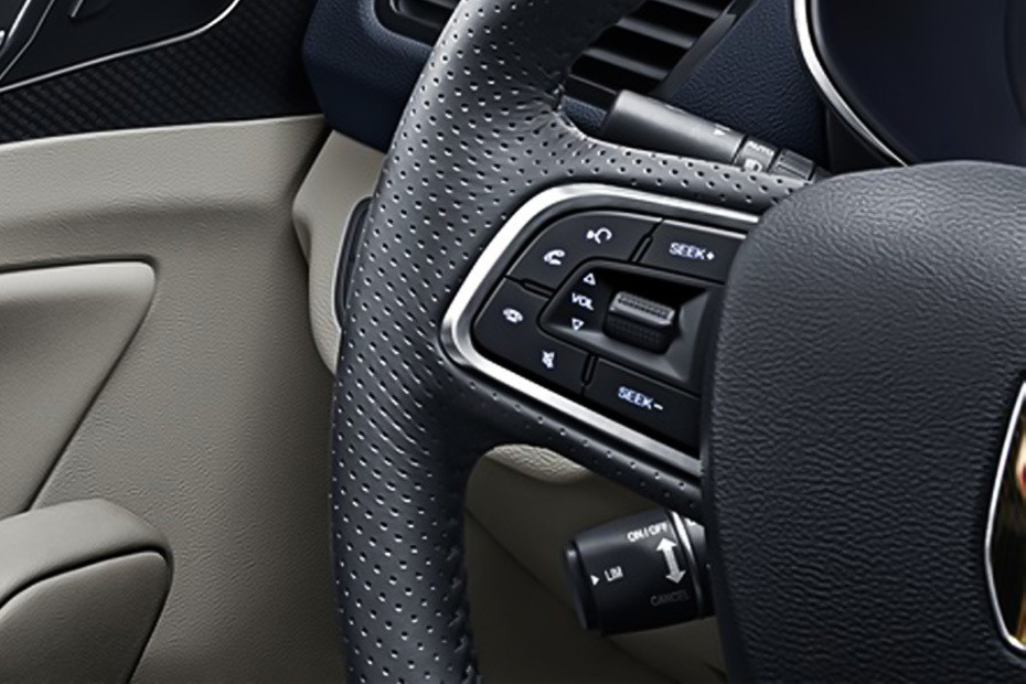 Hongqi H5 Multi Function Steering in UAE