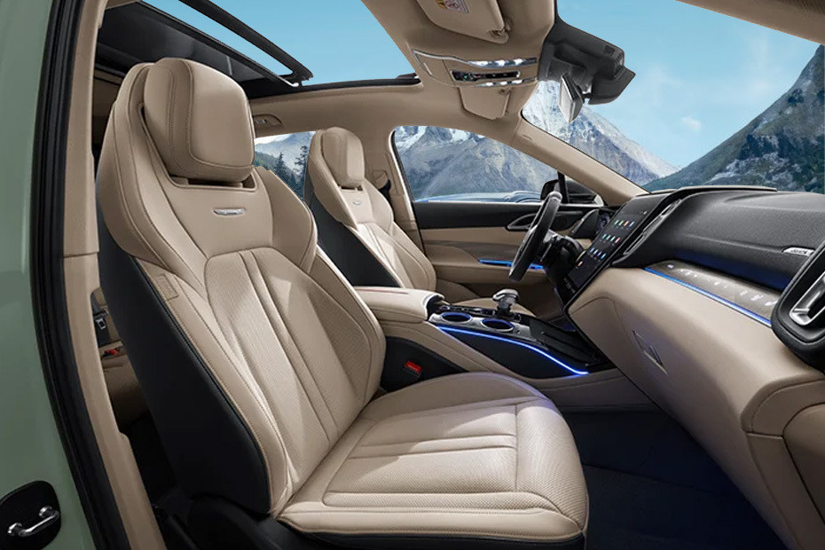 HS3 Front Seats in UAE