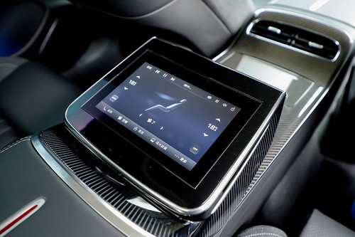 Rear Seat Entertainment of Hongqi H9