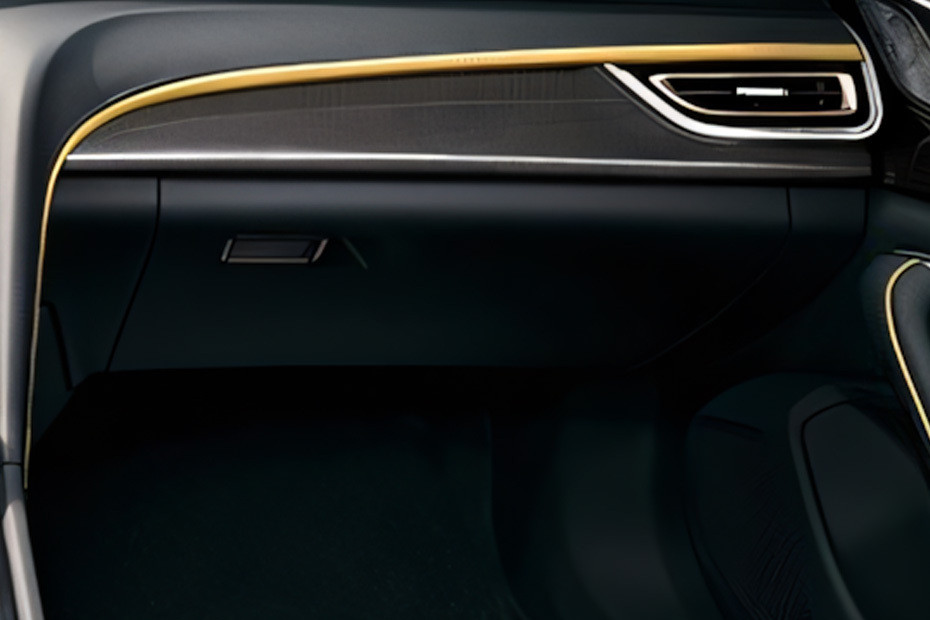Hongqi H6 Glove Box Hongqi H6 Glove Box