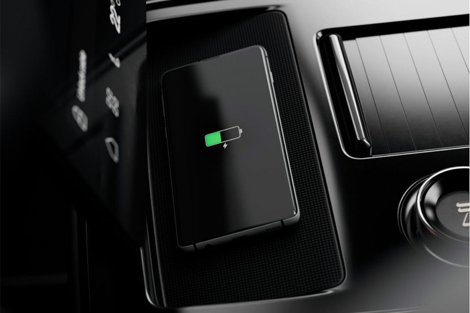 Power Accessories Outlet View of Polestar 3 in UAE