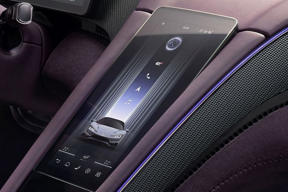 Stereo View of Yangwang U9 in UAE