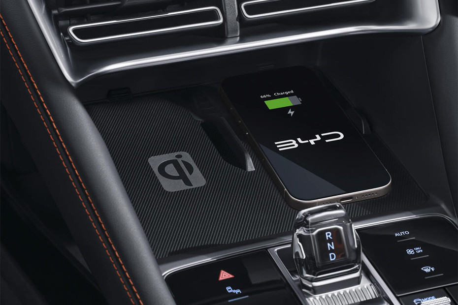 Power Accessories Outlet View of BYD Sealion 6 Power Accessories Outlet View of BYD Sealion 6