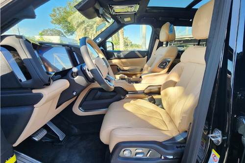 Leopard 8 Front Seats