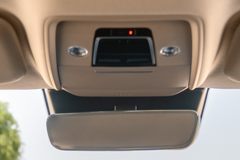 Shark 6 Courtesy Lamps in UAE