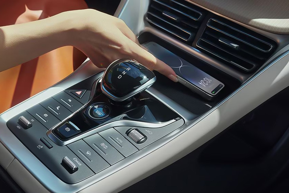 BYD Sealion 5 Gear Shifter in UAE