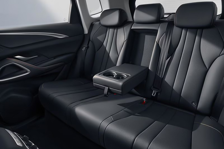 BYD Sealion 5 Rear Seats