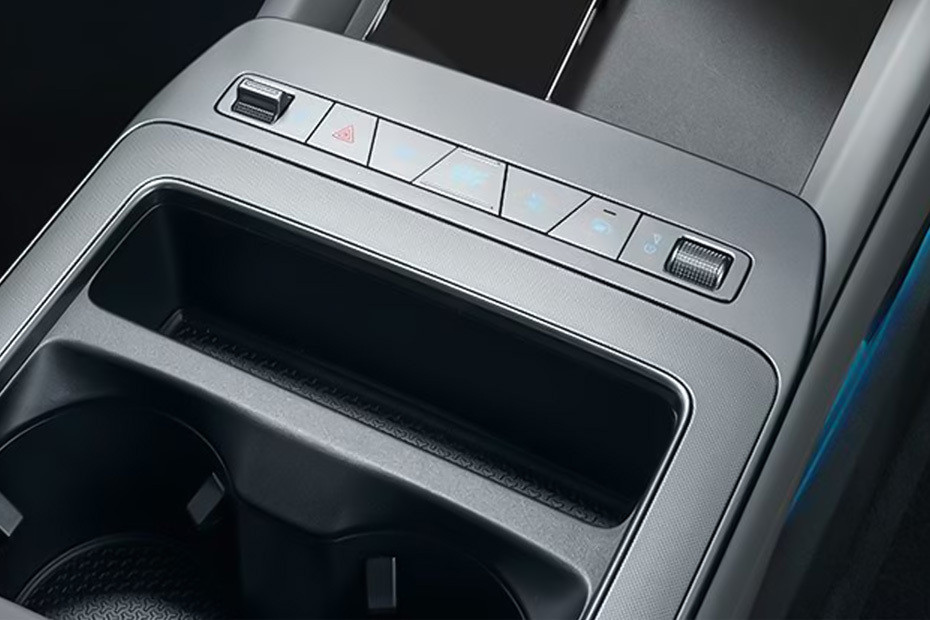 Center Controls of BYD Atto 8 in UAE