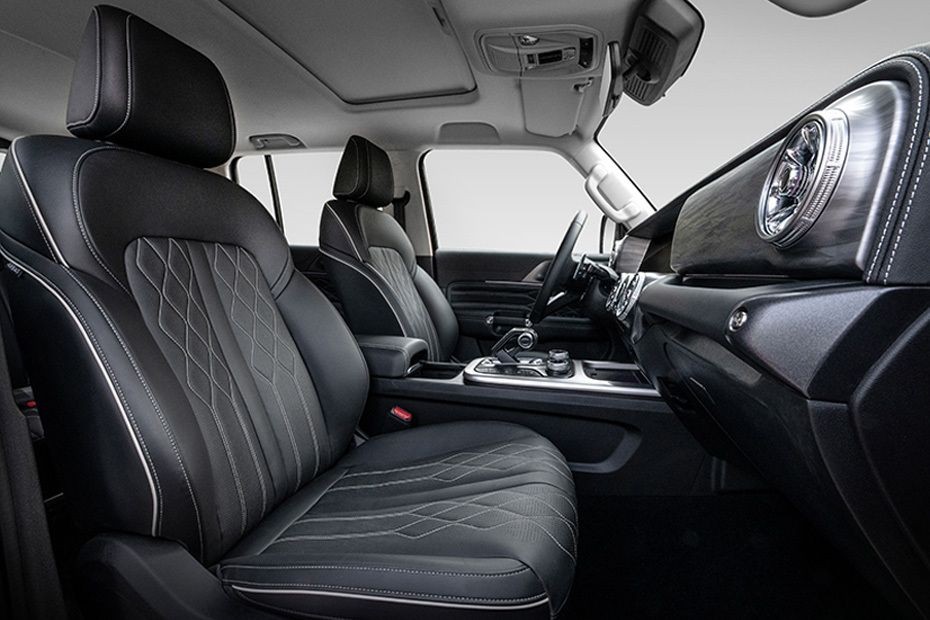 300 Front Seats in UAE