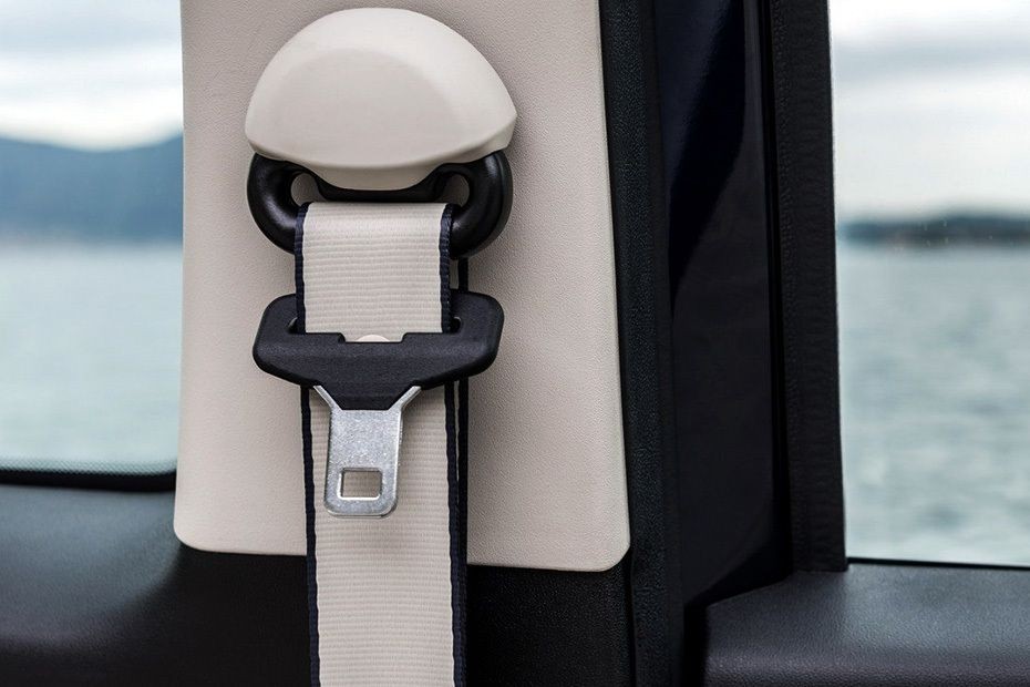 500 Riva Seat Belt in UAE