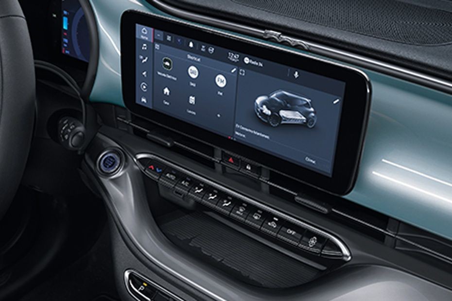 Stereo View of 500E in UAE