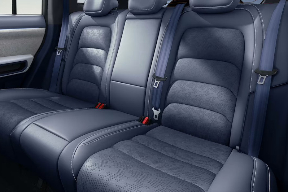 Jetour T2 i-DM Rear Seats in UAE