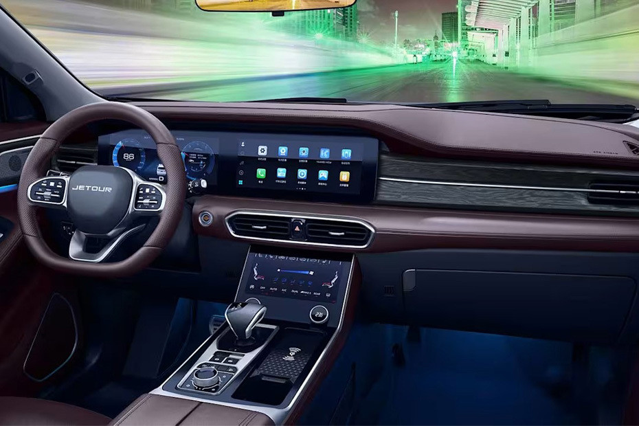 Dashboard View of X90 Plus in UAE