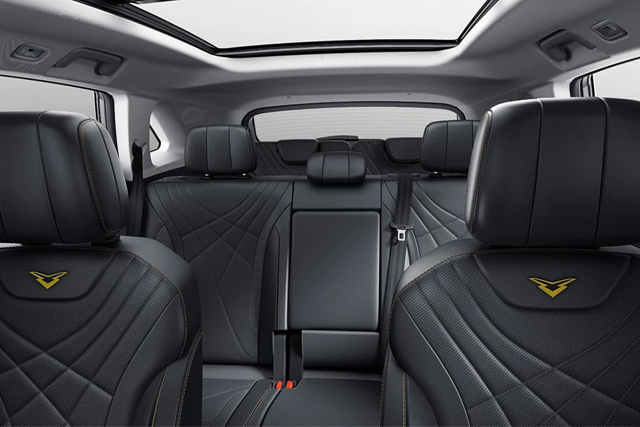 Kaiyi X7 Front And Rear Seats Together Kaiyi X7 Front And Rear Seats Together
