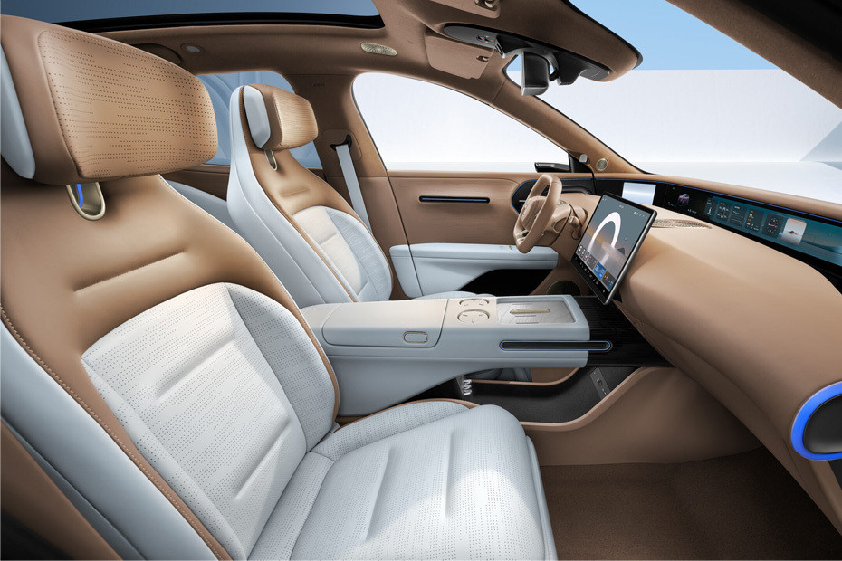 07 Front Seats in UAE