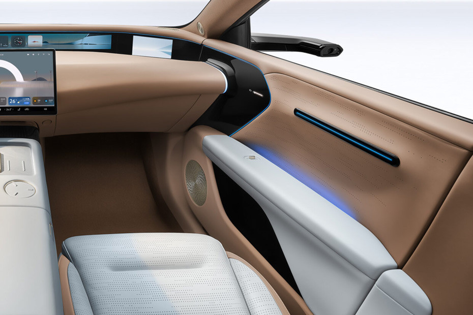 AVATR 07 Passengers View in UAE