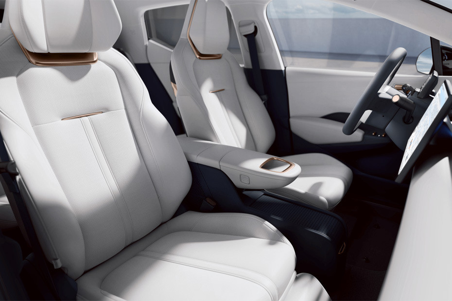 X Front Seats in UAE