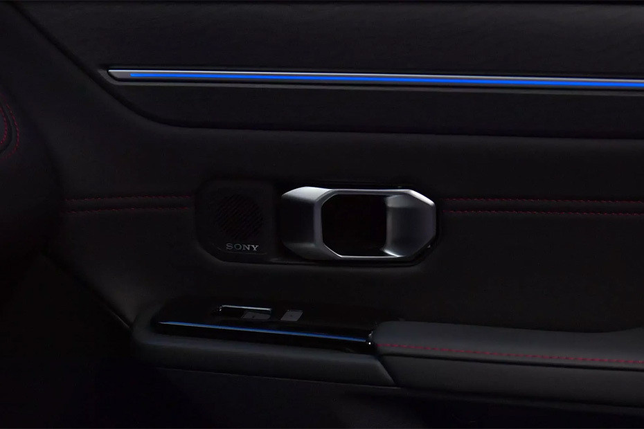 door handle interior of SOUEAST S06 in UAE