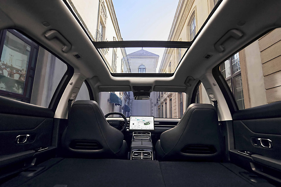 Folding Seats of SOUEAST S06 in UAE