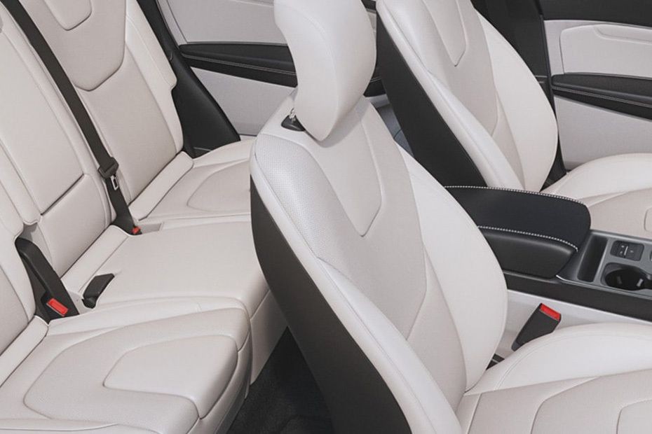 Edge(2022-2023) Front Center Divider in UAE