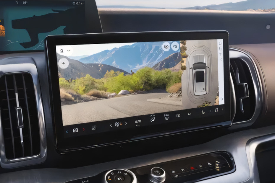 Expedition Parking Assist in UAE