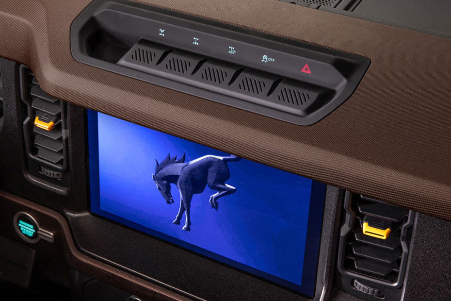 Stereo View of Bronco in UAE